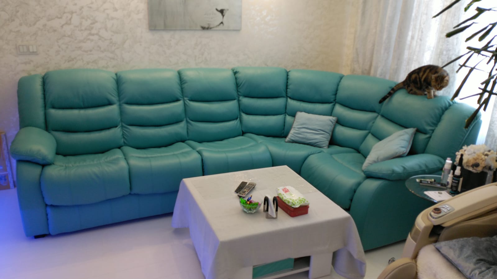 Перетяжка дивана на дому. Зеленоградск