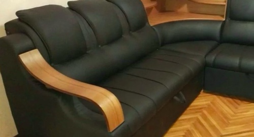 Перетяжка кожаного дивана. Зеленоградск